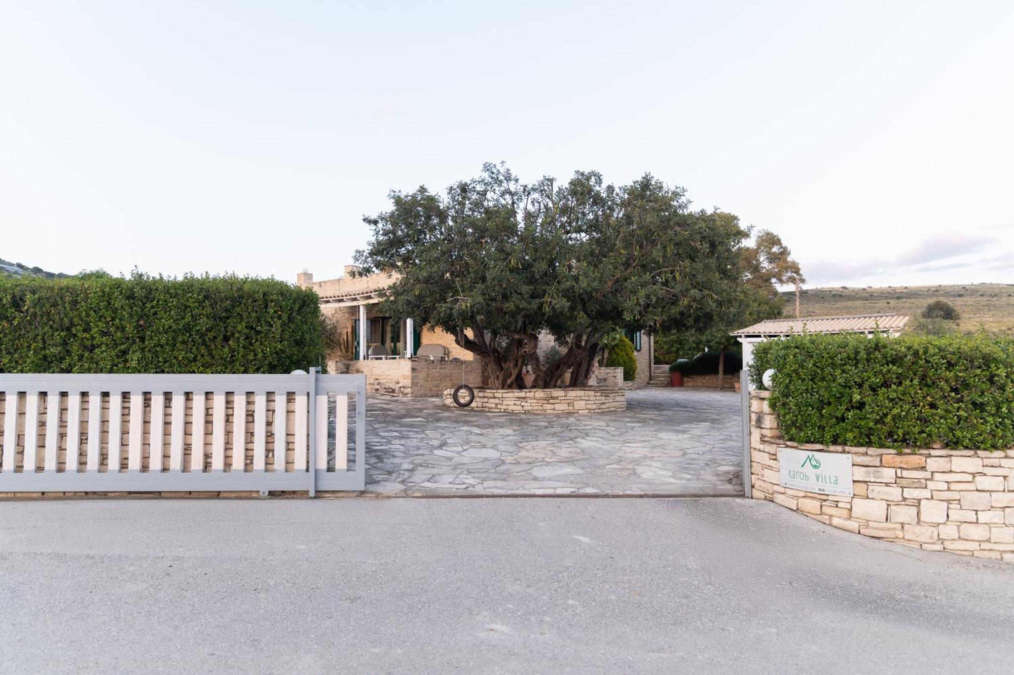 Carob Villa Moírai 外观 照片